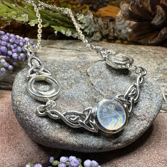 Celtic Triple Moon Necklace - - Necklet