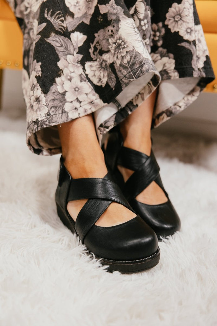 Corky's Black Bring It In Sandals - Macoma Boutique302 Wedges & Heels