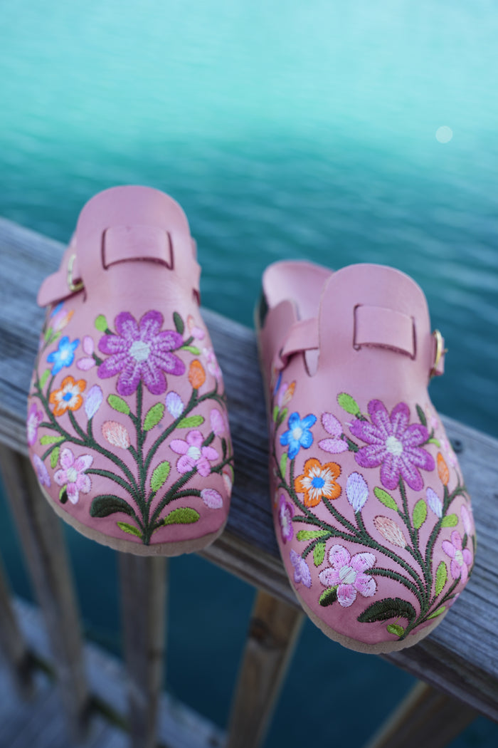 Jardin Embroidery Leather Clogs