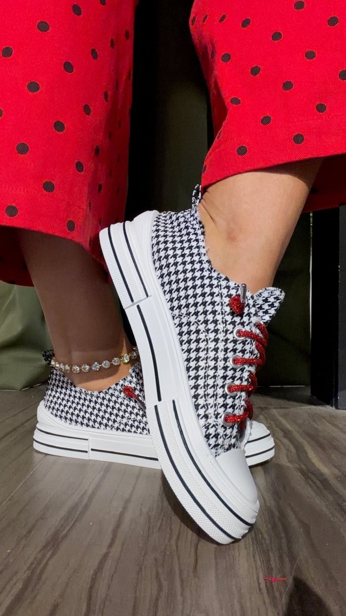 Very G White Black Aman Tailor Sneakers - Macoma Boutique301 Sneakers