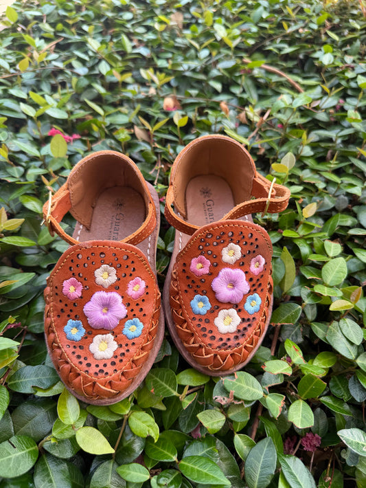 05 Florecitas Nina Leather Sandals