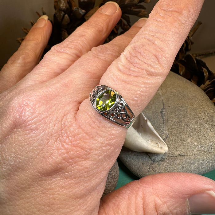 Coralina Celtic Knot Ring -  - Ring