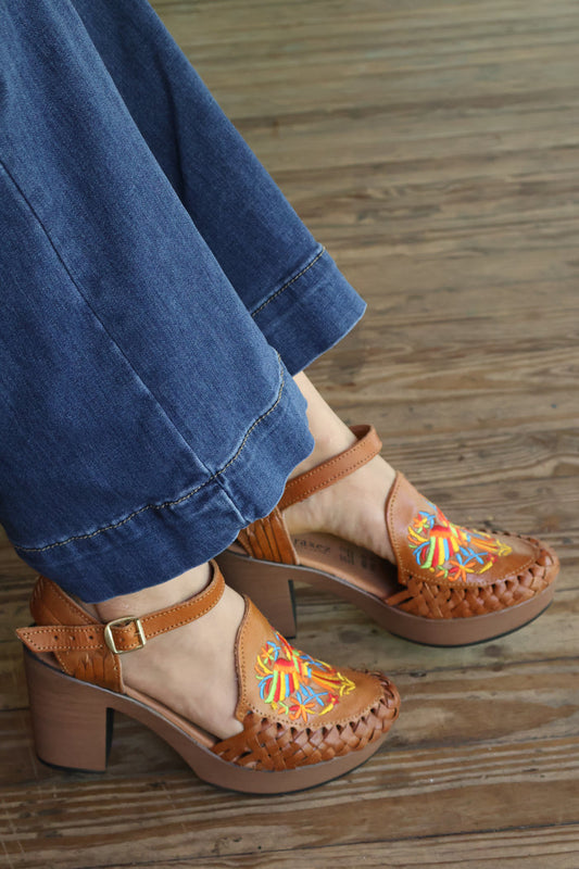 Corazón Otomi Heel Tan