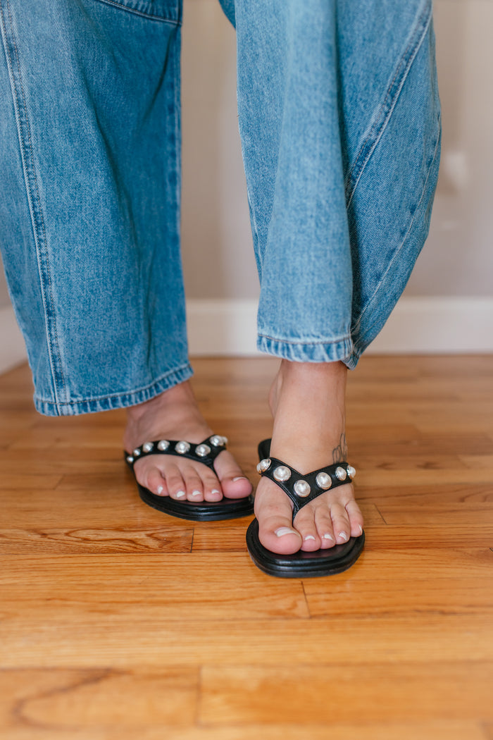 Corky's Black Jump In Sandals