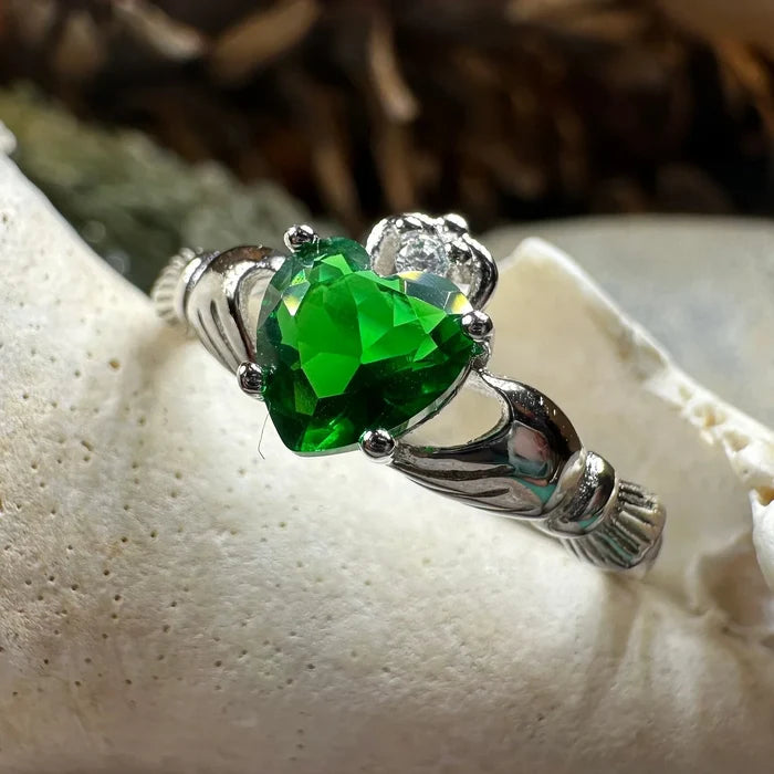 Emerald Green Claddagh Ring -  - Ring