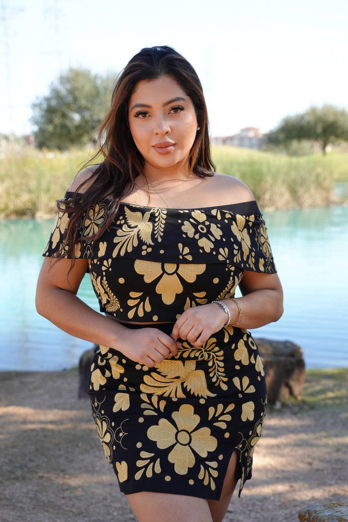 La Adorada Embroidered Set
