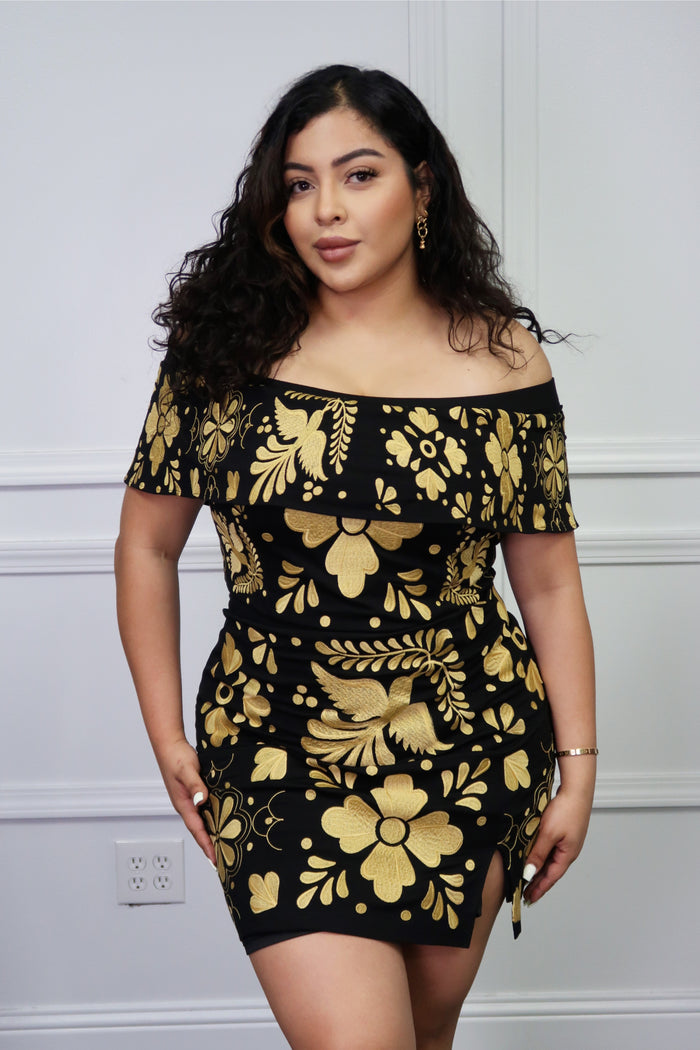 La Adorada Embroidered Set