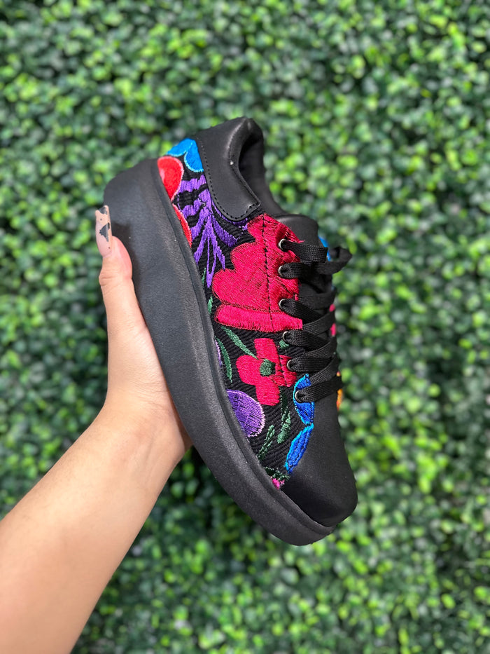 Lulu Tennis Shoes Embroidery Black