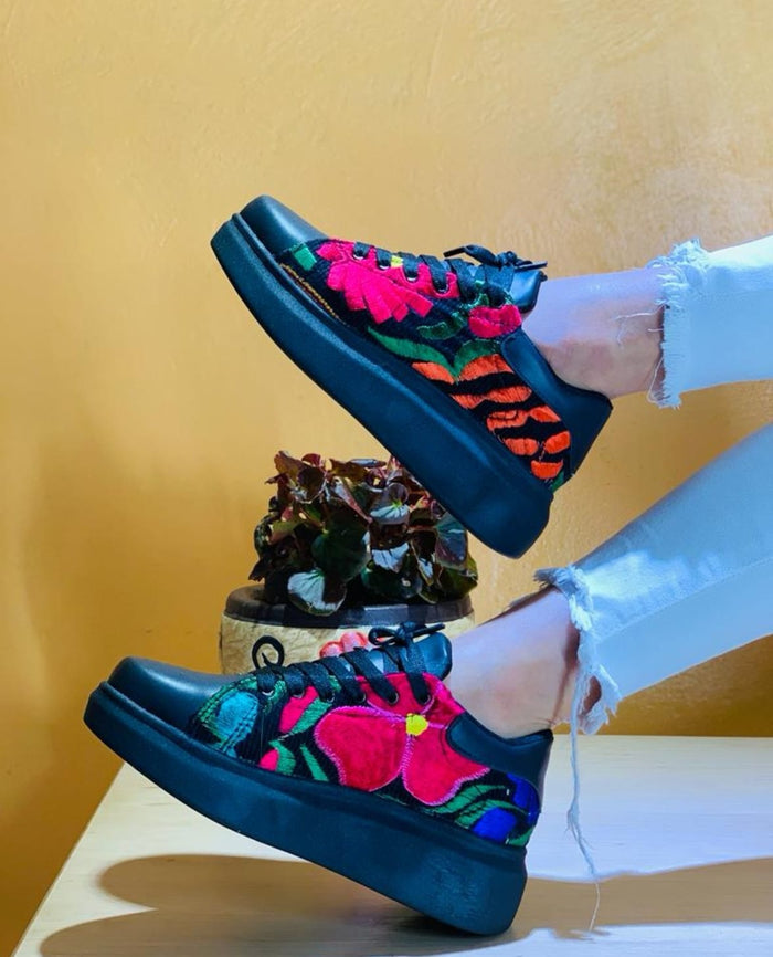Lulu Tennis Shoes Embroidery Black