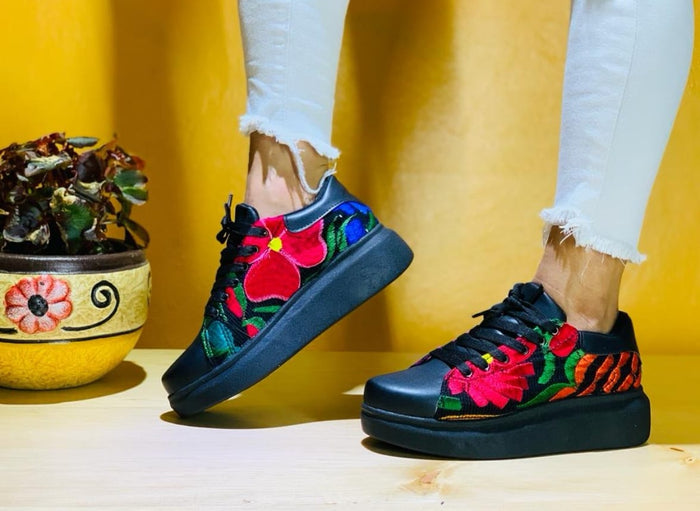 Lulu Tennis Shoes Embroidery Black