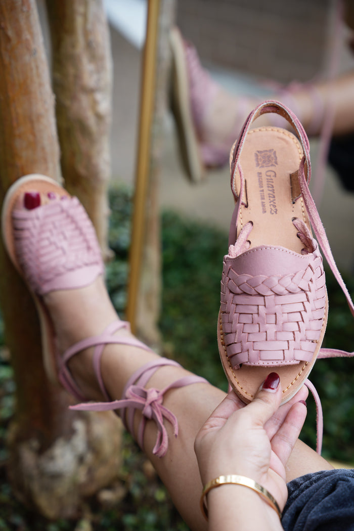 Maria Lace Up