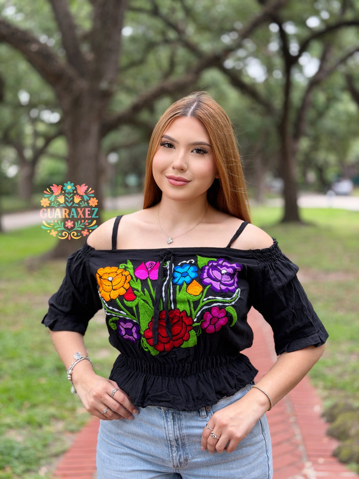 Morrita Embroidery Top