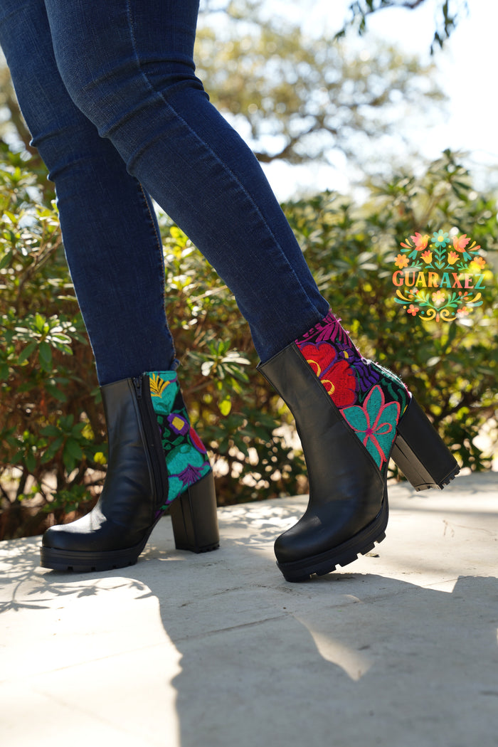Sayulita Black Booties