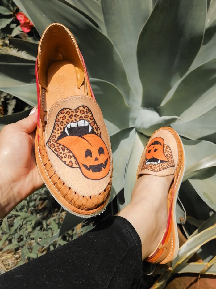 Spooky Lips Huaraches