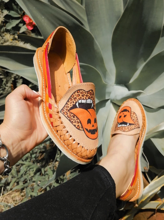 Spooky Lips Huaraches