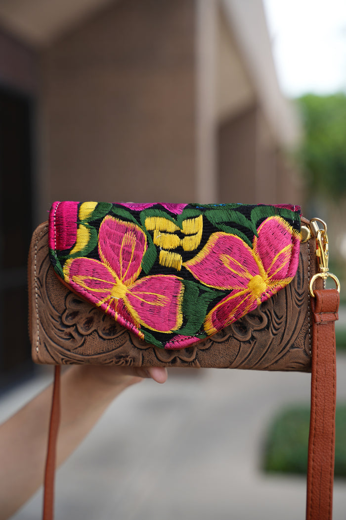 Telar Wallet Crossbody Leather Bag