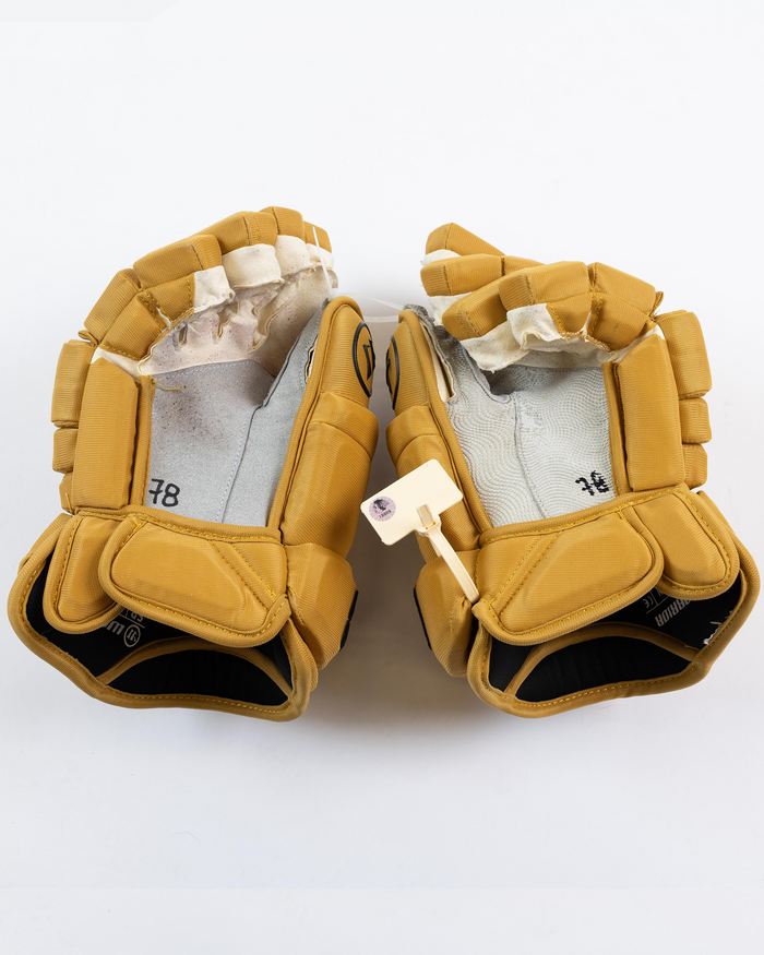 TJ Brodie Game-Used Winter Classic Gloves 19989