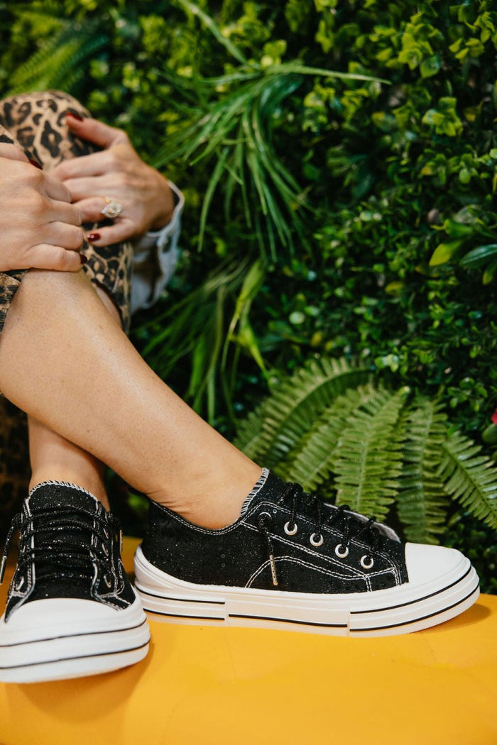 Very G Black Aman Lace Sneakers - Macoma Boutique301 Sneakers