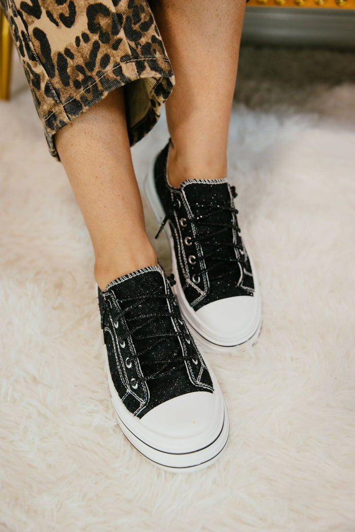 Very G Black Aman Lace Sneakers - Macoma Boutique301 Sneakers