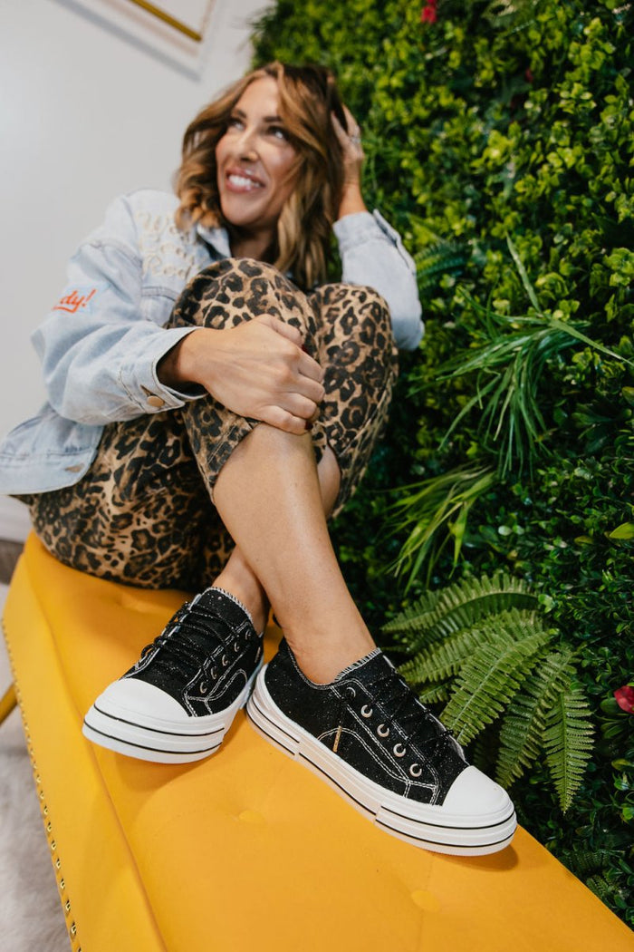 Very G Black Aman Lace Sneakers - Macoma Boutique301 Sneakers